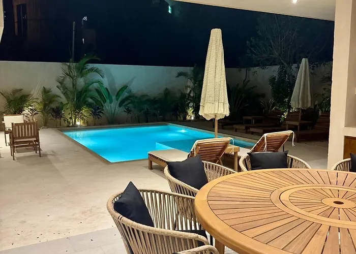 Erze 4 Bedrooms And Private Pool